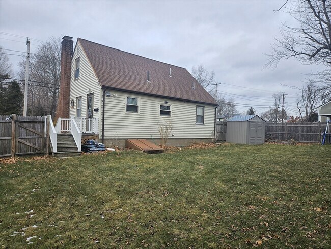 Building Photo - 599 North St