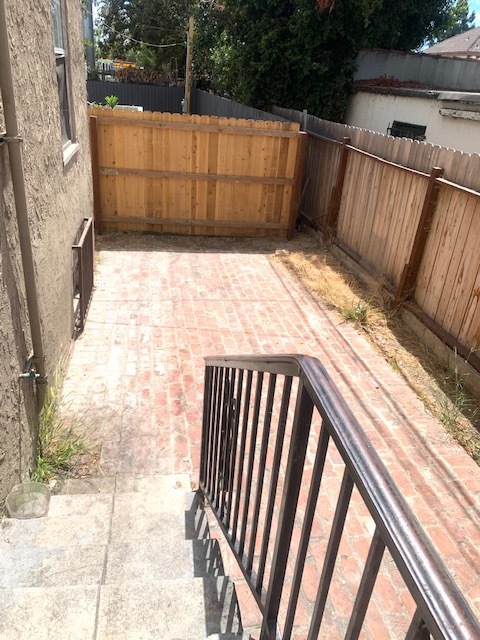 Backyard shared patio - 2329 Crenshaw Blvd