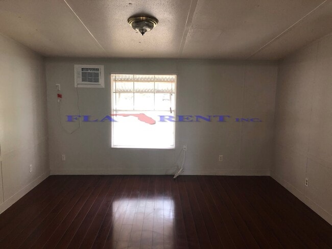 Building Photo - **3/2 Manufactured home (St. Cloud)**
