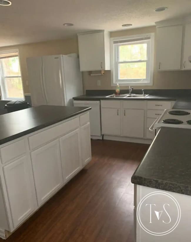 Building Photo - 412 Patton Rd