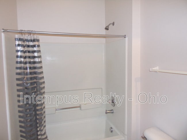 Building Photo - 8057 Crane's Crossing Dr