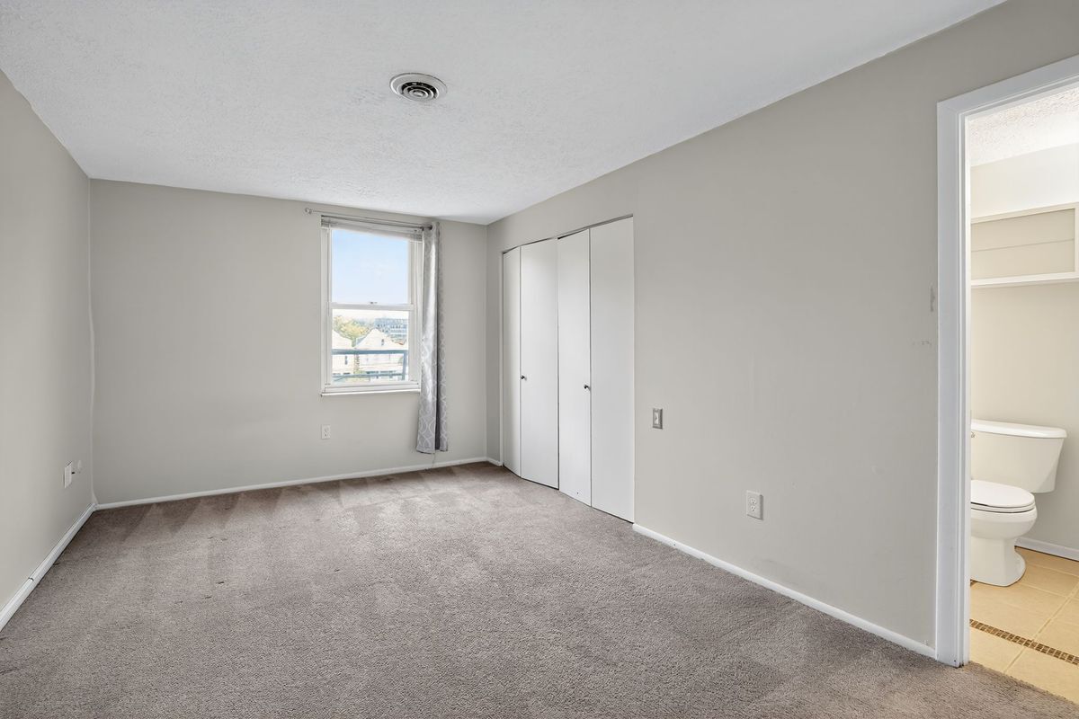 Building Photo - 5523 Ellsworth Ave