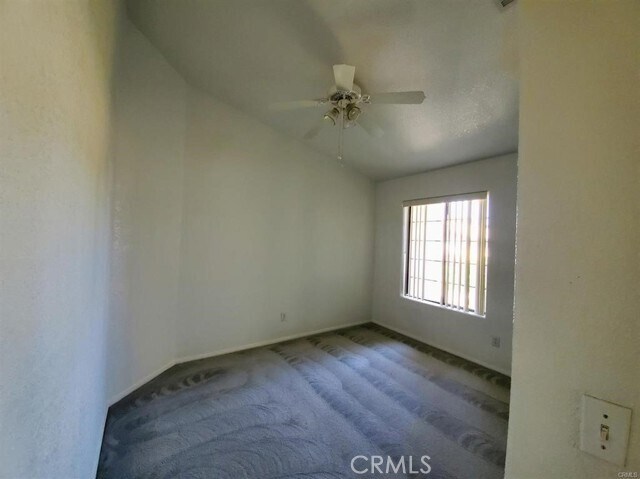 Building Photo - 27805 Hummingbird Ln