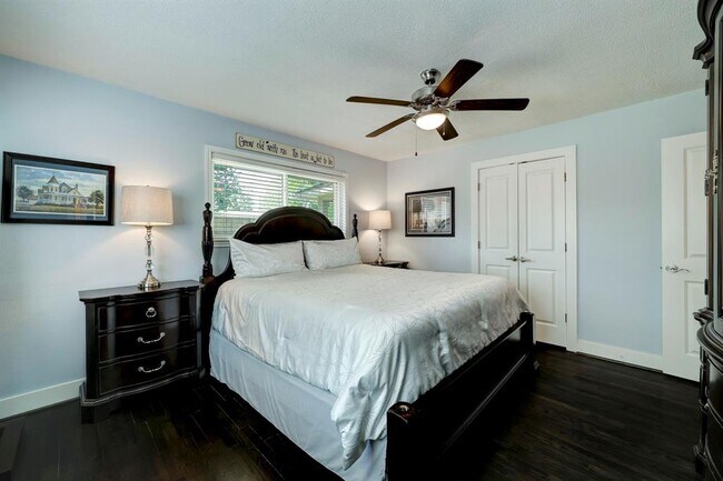 Building Photo - 2910 Freshmeadows Dr
