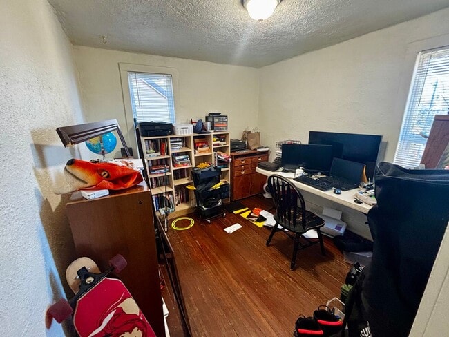 Building Photo - 617 S Jefferson St