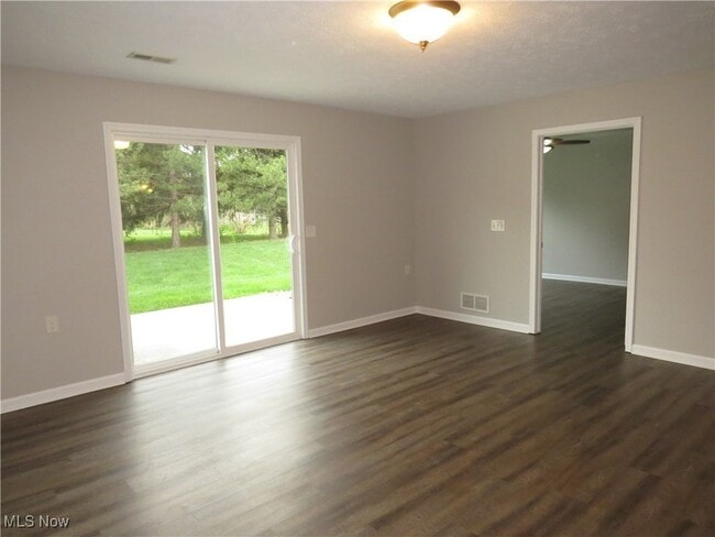 Building Photo - 1751 Blase Nemeth Rd