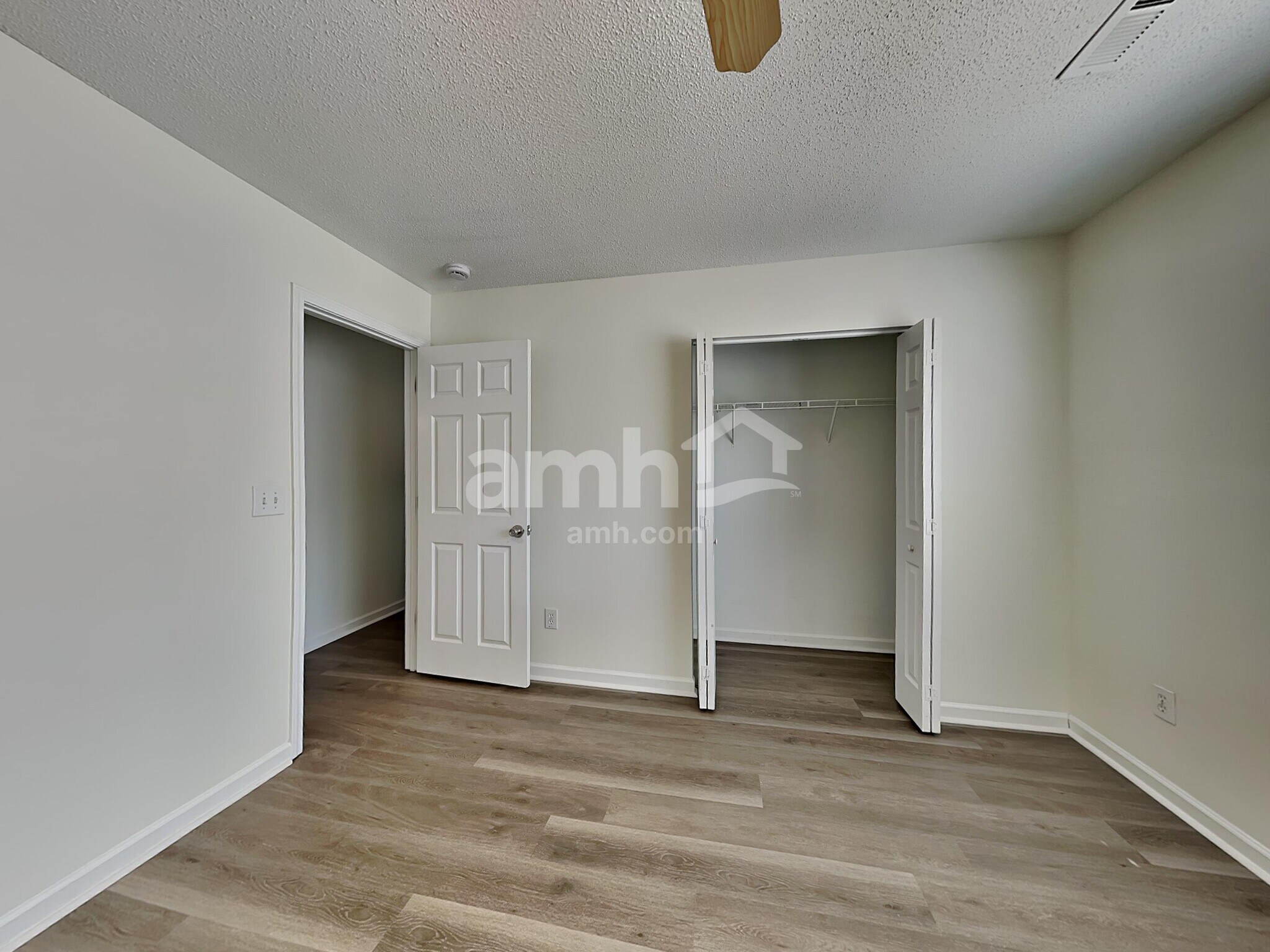 Building Photo - 611 Westbury Way