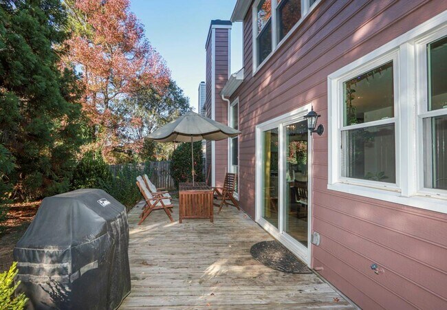 Building Photo - 9900 Barston Ct