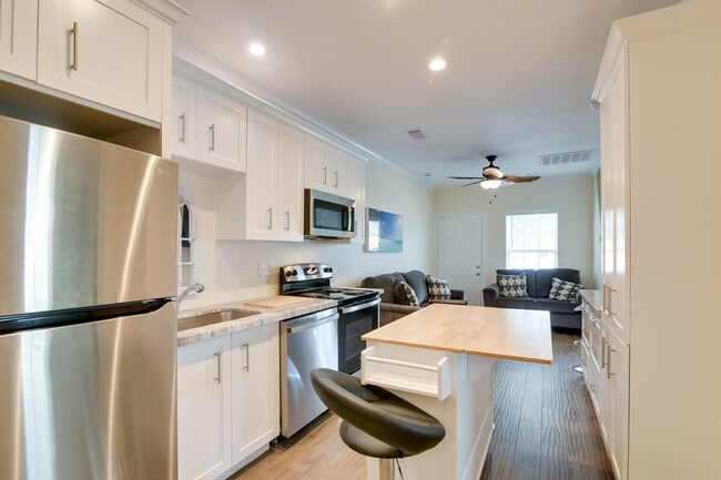 Building Photo - 1206 26th St