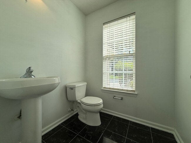 Building Photo - 1148 Academic Dr