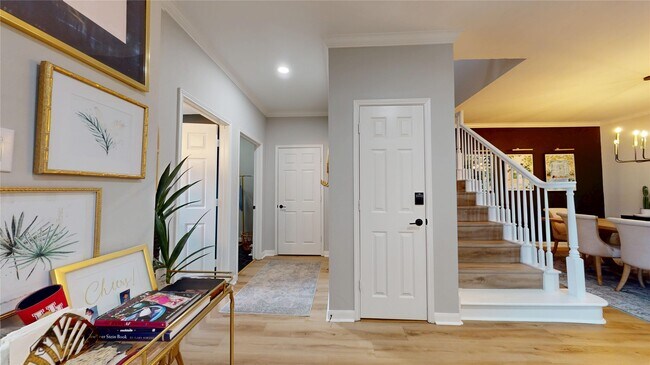 Building Photo - 17 Waugh Dr