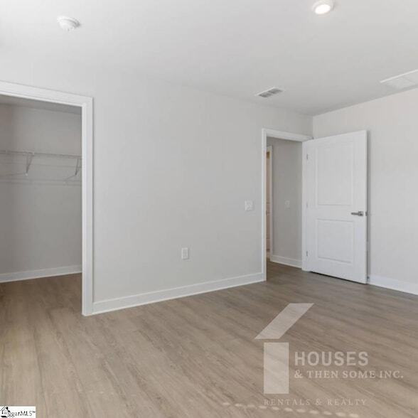 Building Photo - 1130 Bulrush Dr