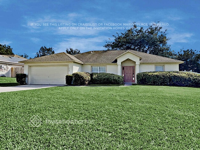 Building Photo - 1047 Lakeview Oaks Dr