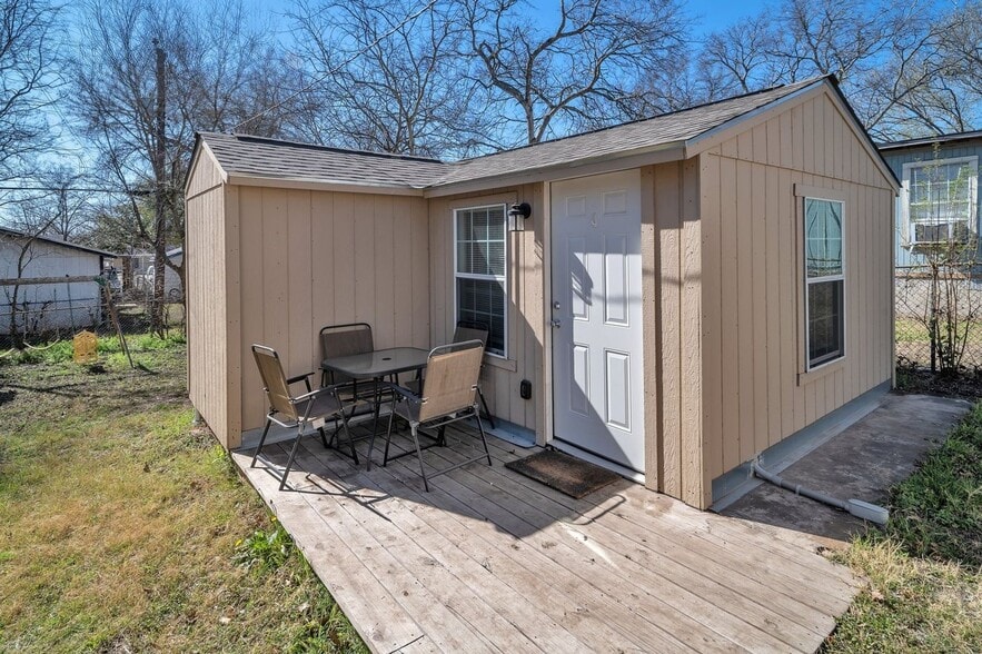 Building Photo - 162 Mc Dougal Ave