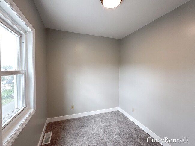 Building Photo - 416 High St