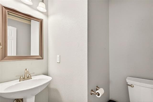 Building Photo - 8217 Bulrush Dr