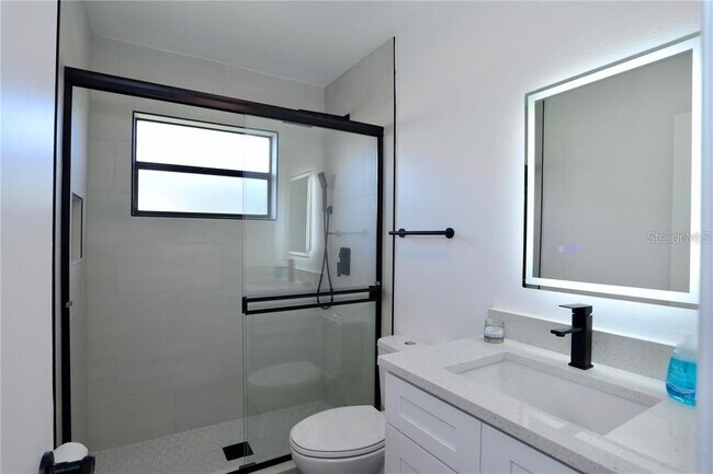 Building Photo - 620 Heraldo Ct