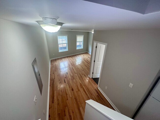 Building Photo - 4444 Cresson St
