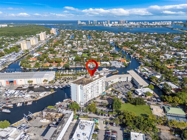 Building Photo - 13155 Ixora Ct