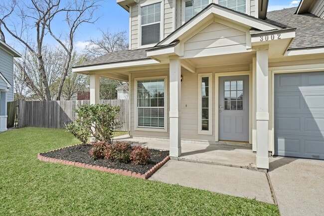 Building Photo - 3002 Palace Oaks Dr