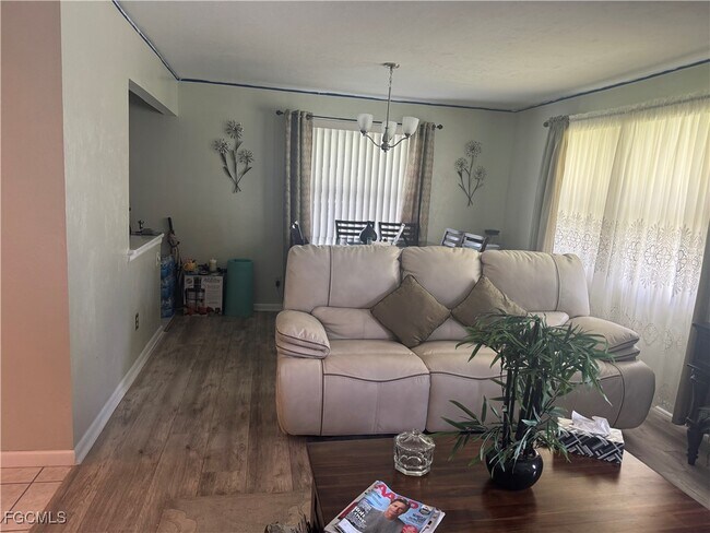 Building Photo - 1 Aztec Lily Ln