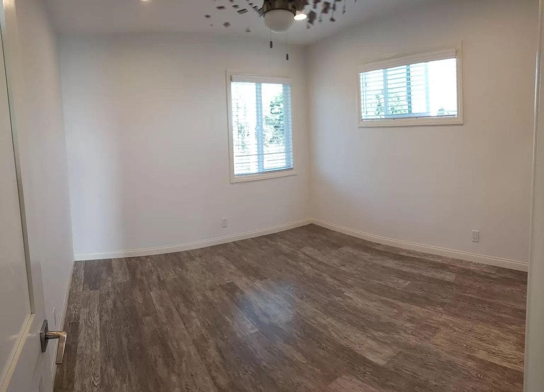 Building Photo - 4201 Crest Dr