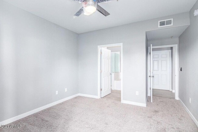 Building Photo - 2992 N Miller Rd