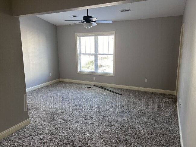 Building Photo - 1040 Commonwealth Cir