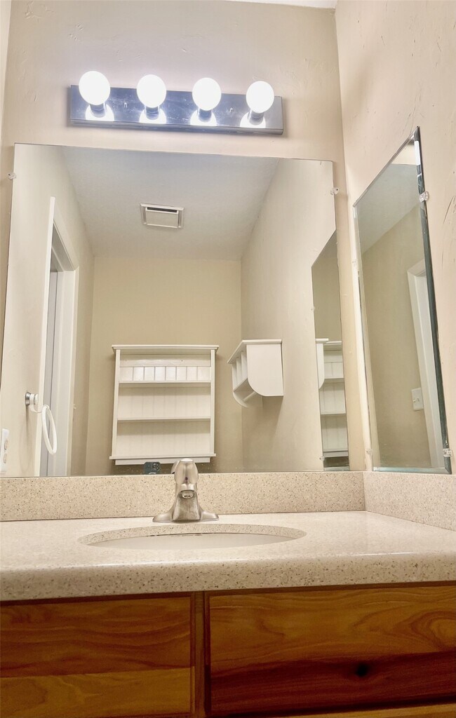 Building Photo - 2711 Grants Lake Blvd