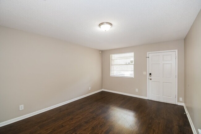 Building Photo - 5038 Locksley Ave