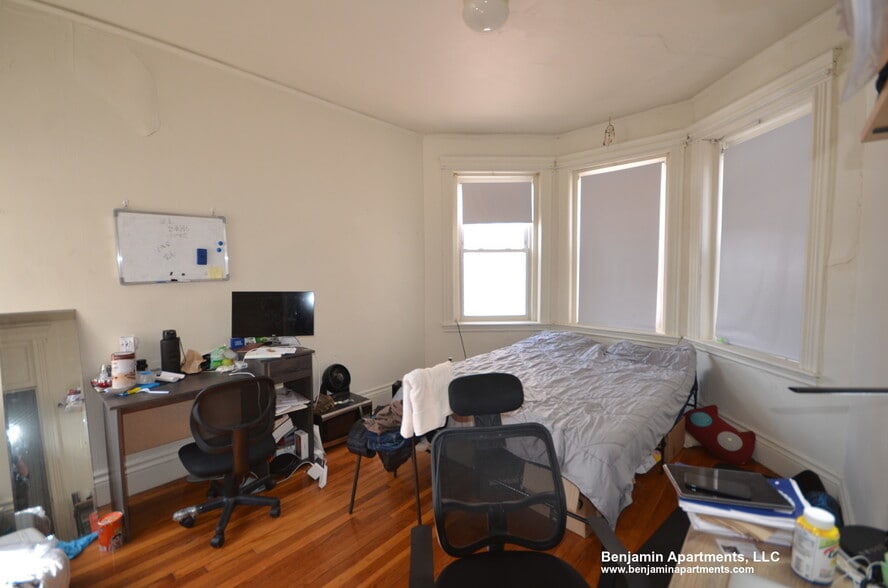 Building Photo - 5 Walbridge St