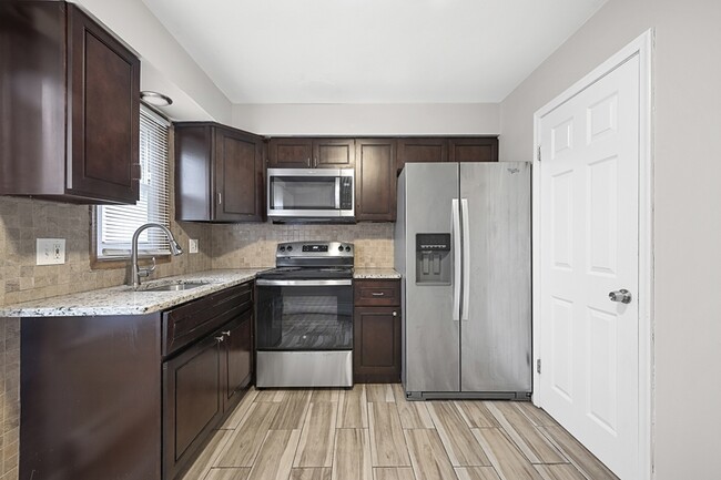 Building Photo - 51623 Mound Rd