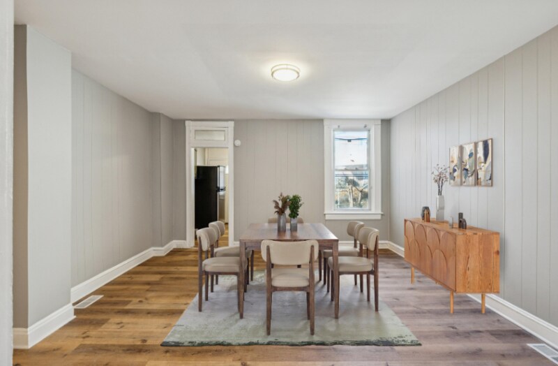 Building Photo - 30 N Abington Ave