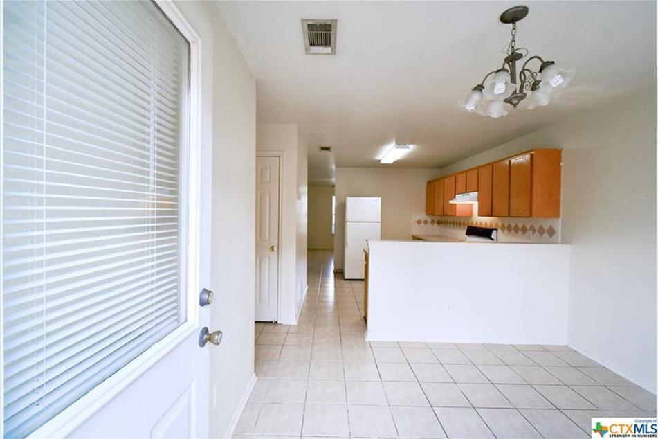 Building Photo - 3400 Hereford LN