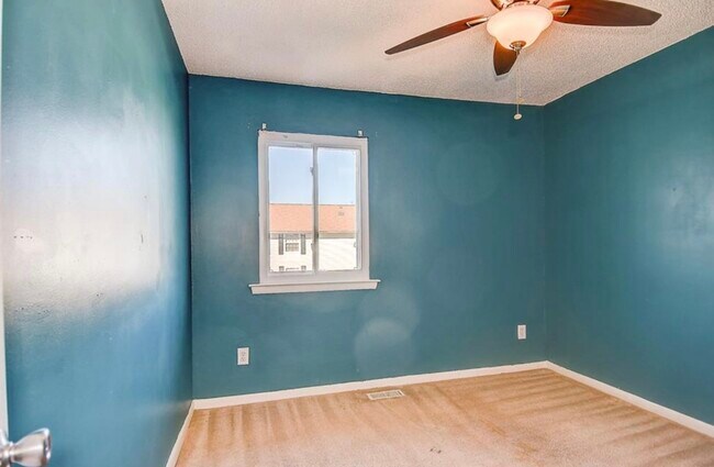 Building Photo - 727 Alder Cir