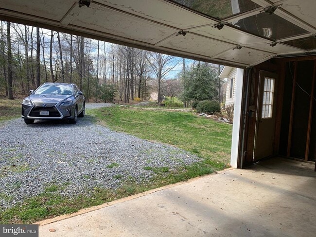 Building Photo - 63 Lincoln Dr