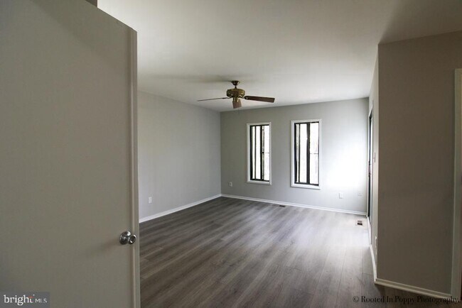 Building Photo - 20423 Meadow Pond Pl