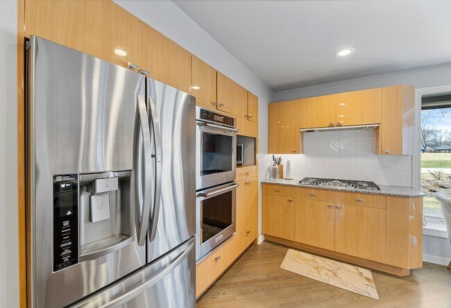 Building Photo - 2419 Cumberland Cir