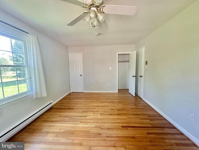 Building Photo - 703 Kentland Dr