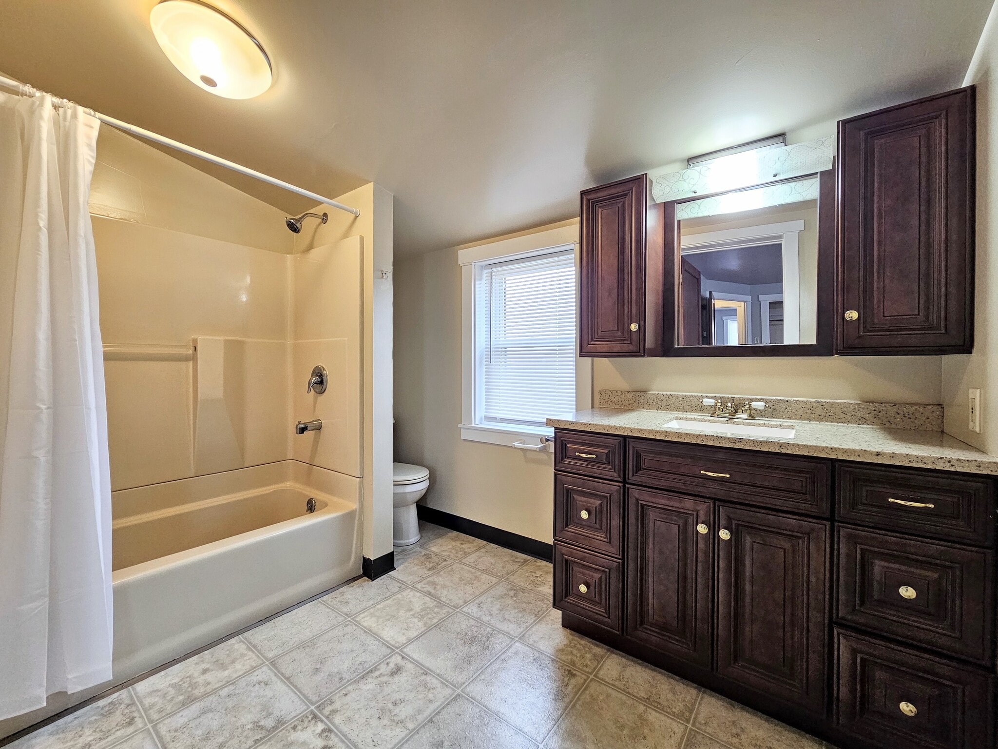 Building Photo - 32 N Farmersville Rd