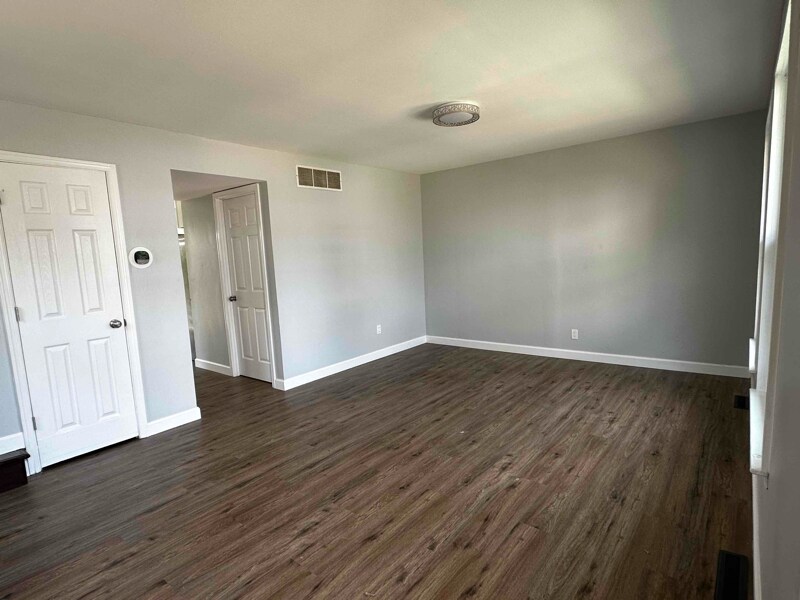 Building Photo - 1531 Harford Square Dr