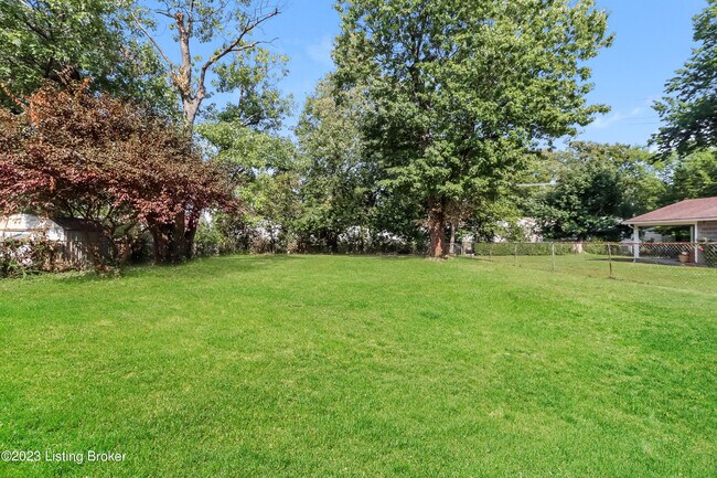 Building Photo - 413 Mac Brae Rd