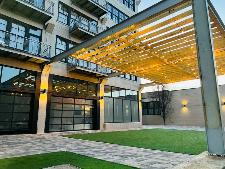 Building Photo - GW Lofts