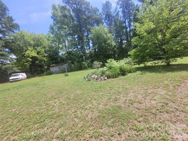 Building Photo - 509 Barringer St