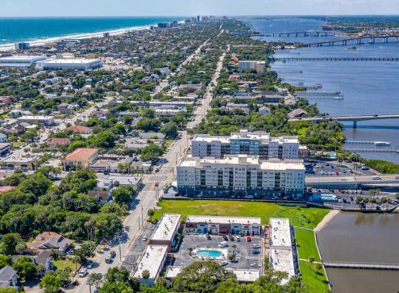 Building Photo - 625 N Halifax Ave