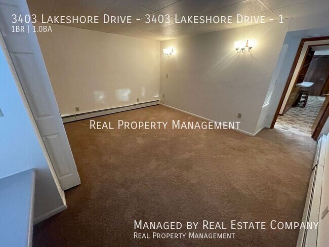 Building Photo - 3403 Lakeshore Dr