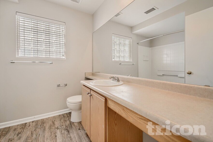 Building Photo - 21487 E 47th Ave