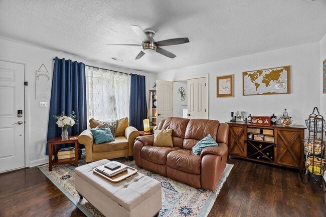Building Photo - Spacious 4-Bedroom Home with Saltwater Pool & Large Fenced Yard