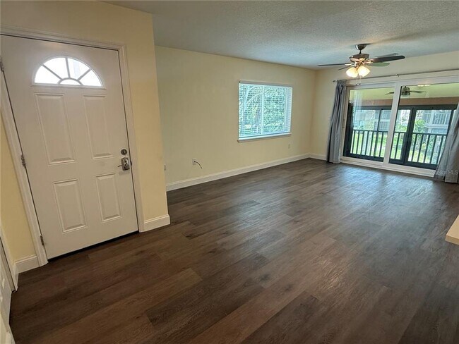 Building Photo - 514 Longfellow Ct