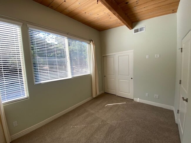 Building Photo - 172 Mar Vista Dr
